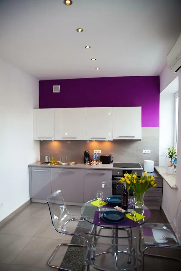 Apartment Warsaw Royal Stay Aleja Jana Pawla II Poland