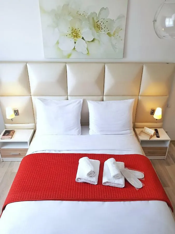 Warsaw Royal Stay Aleja Jana Pawla II Apartment
