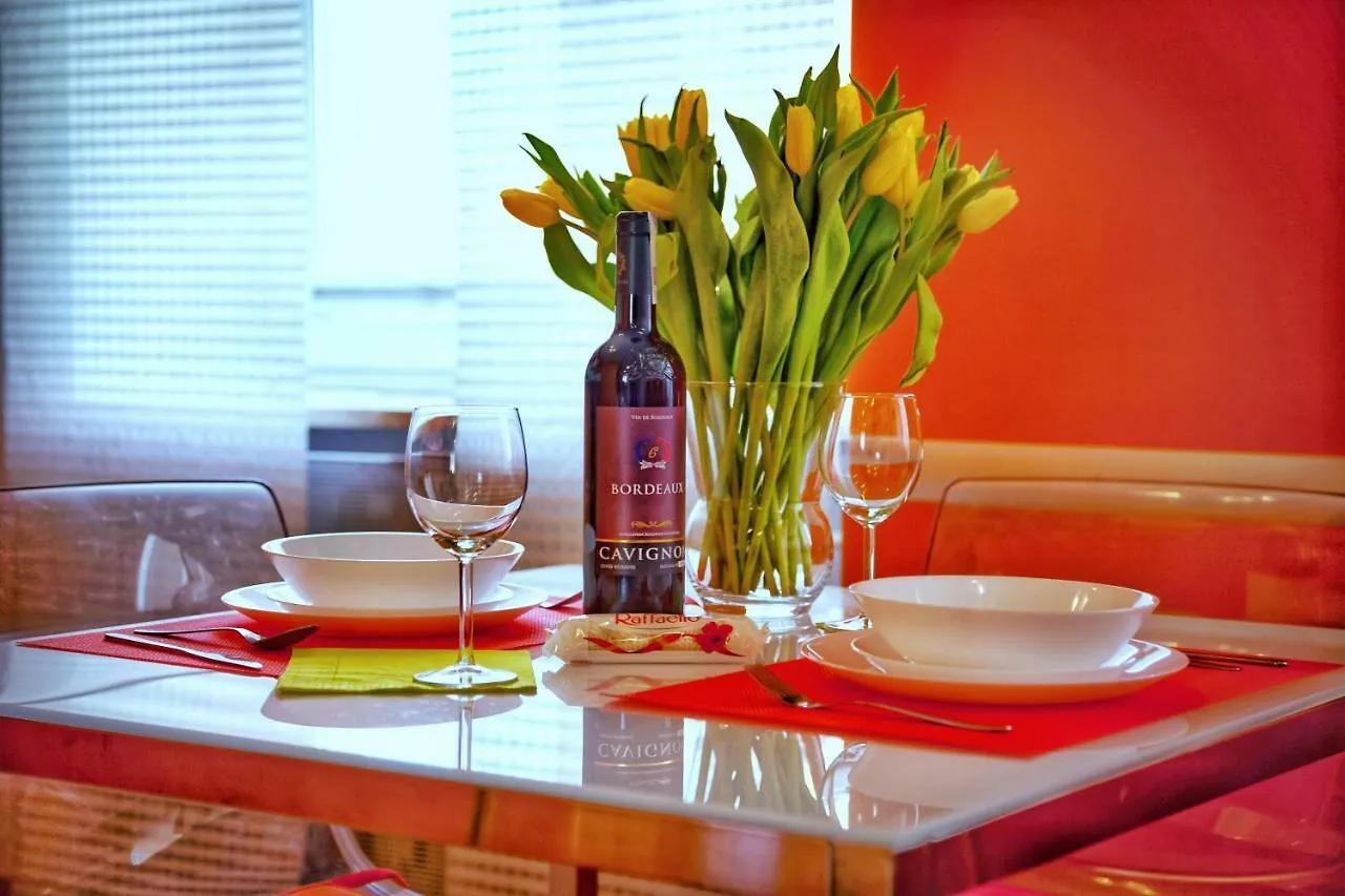 Apartment Warsaw Royal Stay Aleja Jana Pawla II